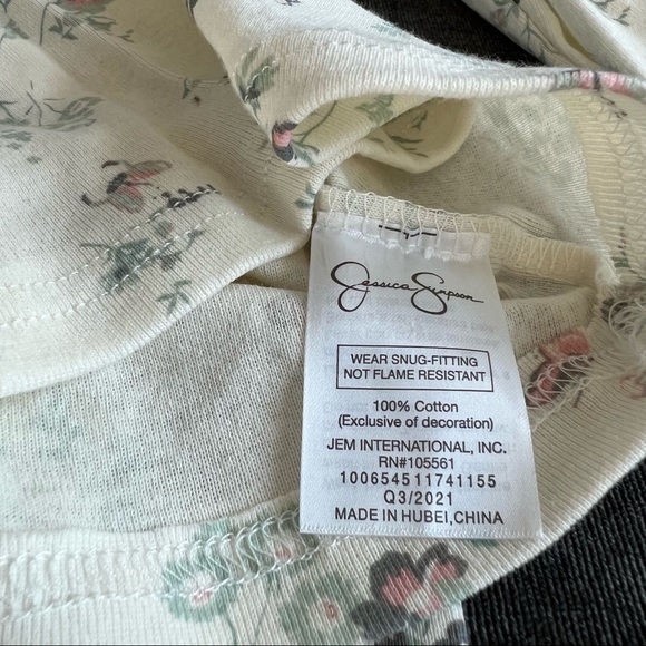 NWT Jessica Simpson 4 Piece Pajama Set - Picture 15 of 16